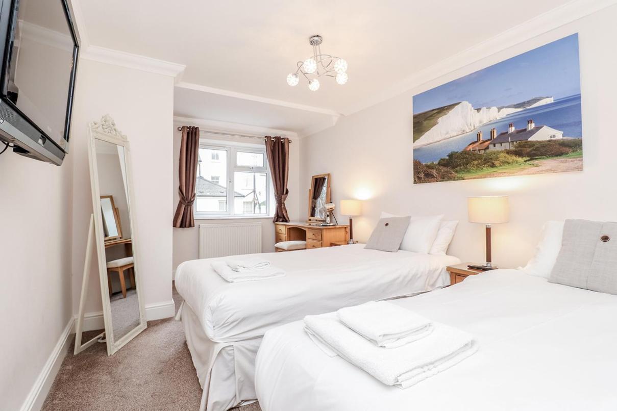 3 Queens Gardens Sea View Apartment Eastbourne Exterior foto